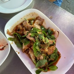น้ำตกคอหมู Sliced Grilled Pork Neck in Spicy Condiment