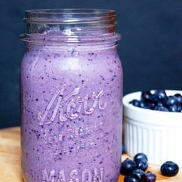 Blueberry Yogurt Smoothie บลูเบอร์รี่โยเกิร์ตปั่น