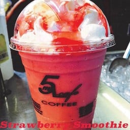 Strawberry Yogurt Smoothie สตรอเบอร์รี่โยเกิร์ตปั่น