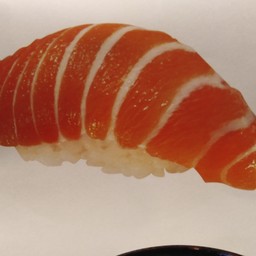 N1 แซลมอน นิกิริ