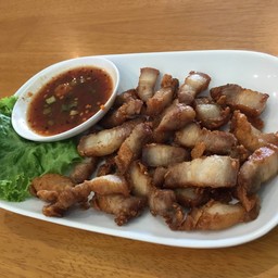 สามชั้นทอดน้ำปลา 80