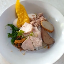 ร้านก๋วยเตี๋ยวดอกขจร(มีดอกขจรตามฤดูกาล)