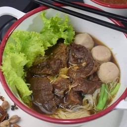 หมี่เนื้อน่องลายตุ๋นยาจีน 69 บาท