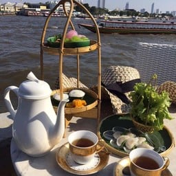 มหานที อิทติ้งเฮ้าส์ บาร์แอนด์คาเฟ่