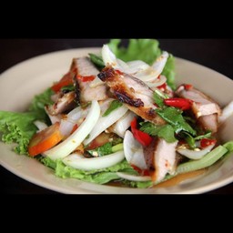 ยำคอหมู