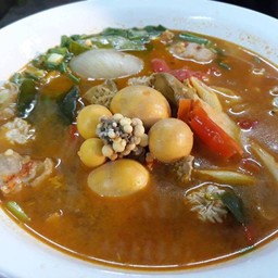 ต้มยำพวงไข่