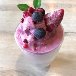 เฌอ คอฟฟี่ แอนด์ อิเทอรี่ กรีนเพลส