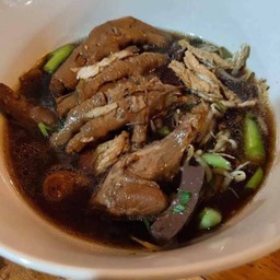 ก๋วยเตี๋ยวไก่มะระตุ๋นยาจีน