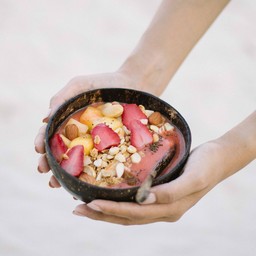 Punching smoothie bowl