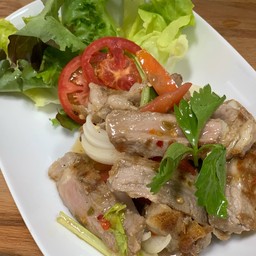 ยำเนื้อย่างโคขุน