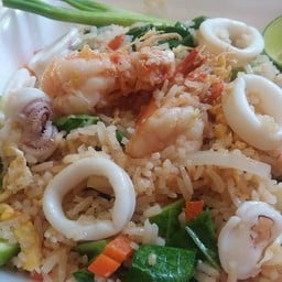 ข้าวผัดทะเล