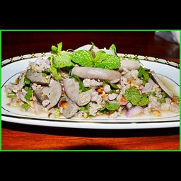 ลาบใส้อ่อน