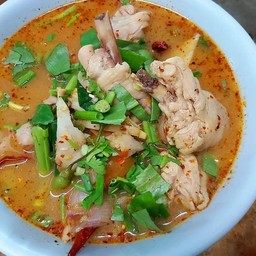 ต้มแซ่บไก่