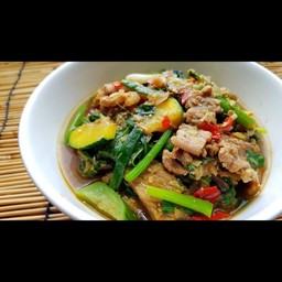 แกงอ่อมหมู