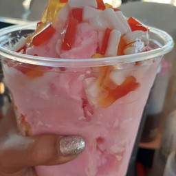 ปังเย็นนมชมพูเยลลี่ฟรุ้ตสลัด