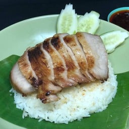 ข้าวคอหมูย่างน้ำผึ้ง