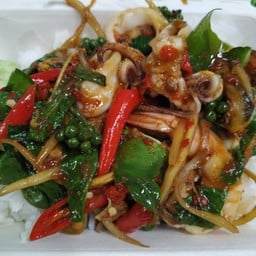 ข้าวผัดฉ่าทะเล