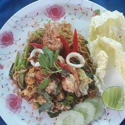 มาม่าผัดขี่เมาหมู