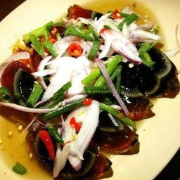 ยำไข่เยี่ยวม้า