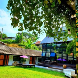 Uncle Hostel