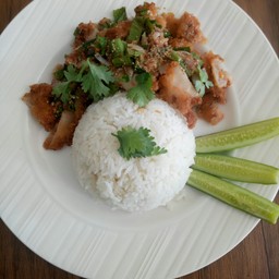 ข้าวยำไก่แซ่บ