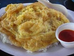 ข้าวไข่เจียวใส่ใส้กรอก