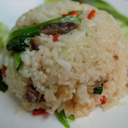 ข้าวผัดคะน้าปลาเค็ม