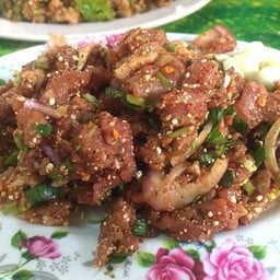 ก้อยหมูดิบ