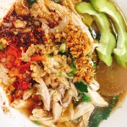 ก๋วยเตี๋ยวไก่มะระ