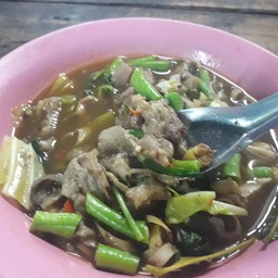 แกงอ่อมเครื่องในเนื้อ