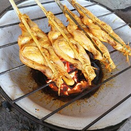 ไก่ย่างเขาสวนกวาง ตลาดเขตลาดพร้าว