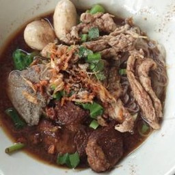 ก๋วยเตี๋ยวเรือหมูน้ำตก 15บาท