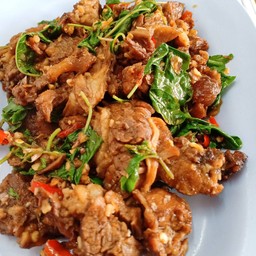 กะเพราเนื้อเปื่อย(กับข้าว)