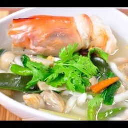 ต้มยำรวมมิตรน้ำใส (lineman)