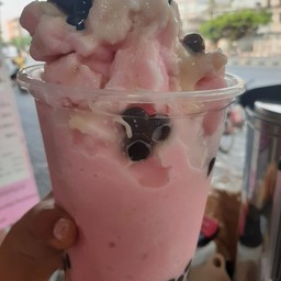 ปังเย็นนมชมพูไข่มุกบุกลาวา