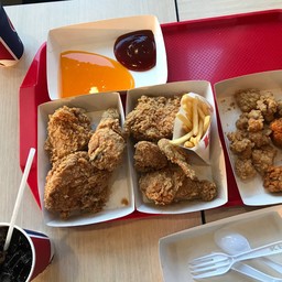 KFC โรบินสันเพชรบุรี