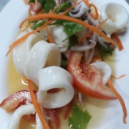 ยำปลาหมึก