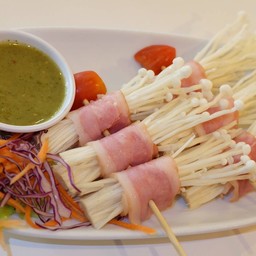 เห็ดเข็มทองพันเบคอน