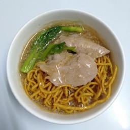 บะหมี่กรอบราดหน้า