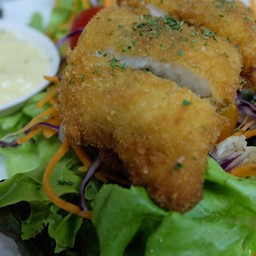 สลัดปลาทอด(ปลาดอร์รี่)