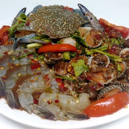 ยำรวมทะเลน้ำปลาร้า