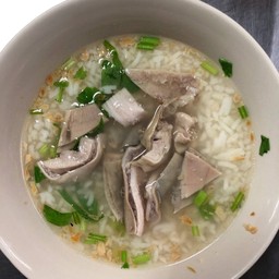 ข้าวต้มกระเพาะหมู