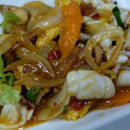 ผัดพริกเผาปลาหมึก