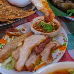 คอหมูย่าง