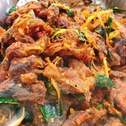 ผัดเผ็ดปลาดุก(กับข้าว)