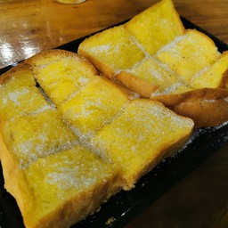 ขนมปังปิ้งเนย+น้ำตาล