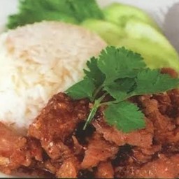 ข้าวหมูทอดกระเทียม