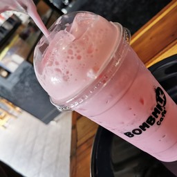 นมชมพูเย็น