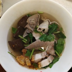 เกาเหลาเลือดหมู