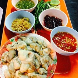 หอยนางรมทรงเครื่อง